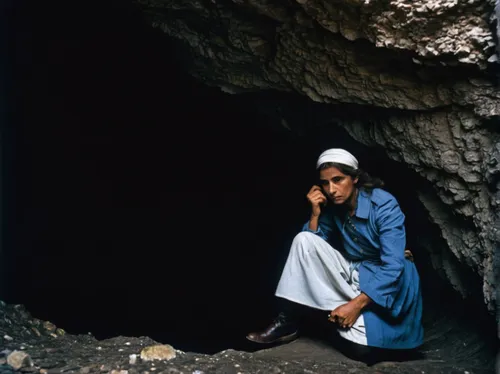 bedouin,woman at the well,lalibela,praying woman,middle eastern monk,indian woman,afar tribe,peruvian women,woman praying,empty tomb,qumran caves,tassili n'ajjer,ethiopian girl,anasazi,girl praying,abdel rahman,mother teresa,indian monk,indian girl,caving,Photography,Documentary Photography,Documentary Photography 12