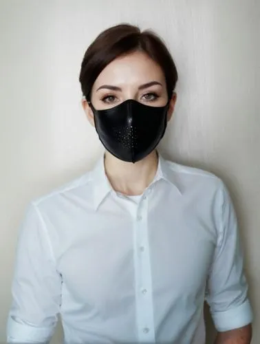 черная медицинская маска на лице,a woman in a white shirt with a black mask covering her face,pollution mask,breathing mask,flu mask,ventilation mask,wearing a mandatory mask,respiratory protection ma