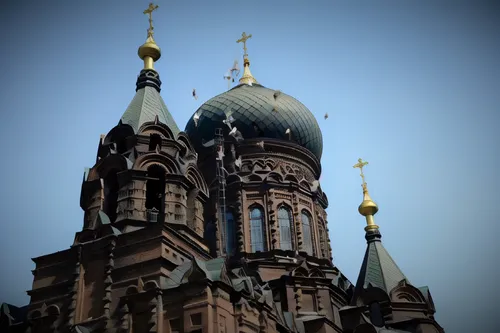 gothic church,roof domes,gothic architecture,temple of christ the savior,alexander nevski church,saint petersbourg,the kremlin,evangelical cathedral,saint joseph,moscow 3,church of christ,turrets,st w