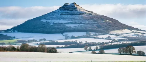 Roseberry Topping's distinctive outline in winter. Photo: Mike Kipling / Alamy,spoil tip,mitre peak,extinct volcano,matterhorn,camel peak,schwyz,snow mountain,appenzell,to staufen,schwabentor,hohenzol