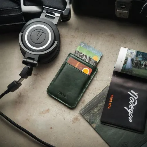 turbografx-16,atari lynx,portable media player,mp3 player accessory,walkman,travel essentials,portable electronic game,minidisc,audio accessory,gps case,radio for car,audio player,mp3 player,musicasse