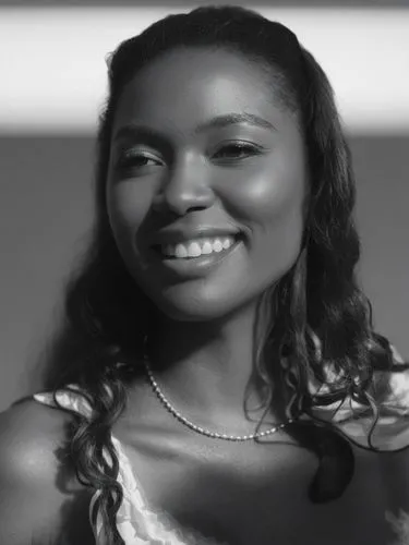 A wonderful portrait,the smiling woman has long hair in black and white,rasheeda,oumou,brandy,dirie,leontyne,amerie,Photography,Black and white photography,Black and White Photography 05