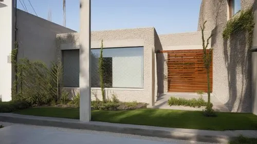 REMODELACIÓN DE FACHADA EXTERIOR DE CASA HABITACIÓN, UBICADA DENTRO DE UN BARRIO SUB URBANO, PROPONER UN ESTILO MINIMALISTA, EN EL FRENTE CONSERVA EL MISMO VENTANAL , AÑADE CANCEL DE ALUMINIO Y CRISTA