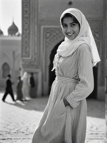 audrey hepburn-hollywood,islamic girl,girl in cloth,girl in a historic way,audrey hepburn,zeffirelli,Photography,Black and white photography,Black and White Photography 10