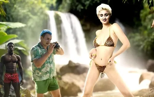 greenscreen,the blonde in the river,antwoord,tropicale,madonna,1987