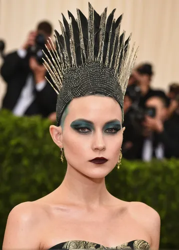 mohawk,streampunk,chia,mohawk hairstyle,bjork,scallion,female hollywood actress,queen cage,poppy seed,crow queen,rutabaga,brazilian monarchy,shallot,spiky,pineapple head,headpiece,queen s,peacock,queen crown,daisy jazz isobel ridley,Illustration,Realistic Fantasy,Realistic Fantasy 35