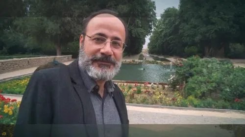 isfahan city,persian poet,khan el kalili,tabriz,beyaz peynir,sultan ahmed,amed,medrese,iranian,abdel rahman,caravansary,qom province,i̇mam bayıldı,elvan,hulki okan tabak,baidarka,ekmek kadayıfı,shah,bağlama,khazne al-firaun