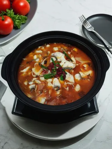 jjigae,menemen,minestrone,spicy prawn soup,zuppa,tom yum kung,beef hotpot,menudo,cioppino,borsch,hotpot,beef soup,pozole,satti,vegetable soup,crab soup,tteok,hungarian food,beef goulash,somawansa