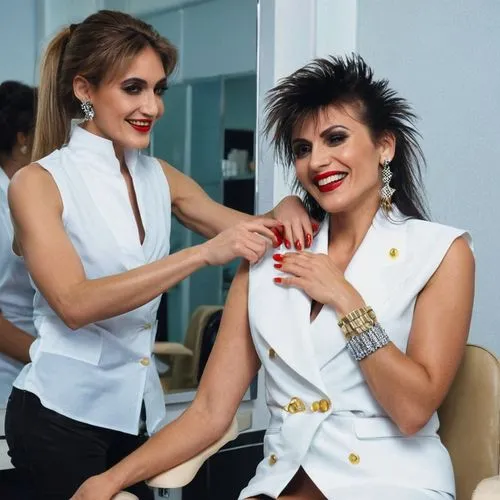 ceca,anousheh,stylists,listas,divas,garson,beauty icons,hairstylists,ardant,chim,yolandita,jerrie,goddesses,hatun,magazin,trucco,videoclip,dellal,beautiful photo girls,playbacks,Photography,General,Realistic