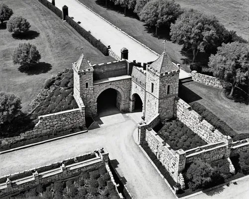 ewelme,charlecote,knole,abbaye de sénanque,cowdray,littlecote,priory,bergholt,filleigh,abbaye de belloc,harchester,burghclere,burbury,gosfield,abbaye,lilleshall,wharram,sapsford,royaumont,borodavkin,Illustration,Black and White,Black and White 33