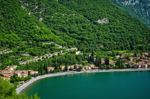 The mouth of the river Aril - Cassone, Lake Garda, Veneto, Italy - rossiwrites.com,riva del garda,lake garda,lake como,antorno lake,lago di limides,lake annecy,lombardy,ticino,bellagio,villa balbianel