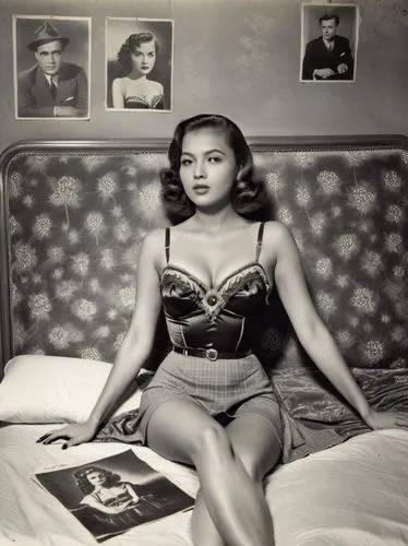 siodmak,tura satana,gene tierney,woman on bed,jane russell-female,myrna,Photography,Black and white photography,Black and White Photography 08