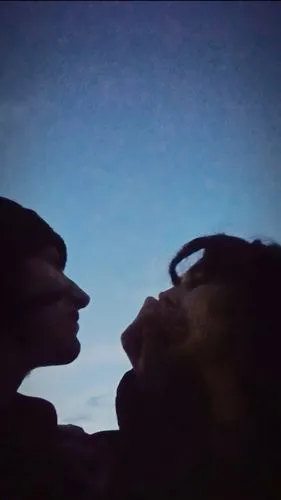 cocorosie,harmlessness,vintage couple silhouette,couple silhouette,snogging,loving couple sunrise,shisa,bacio,perina,amantes,nearness,romantics,videoclip,noses,pinhole,love in air,boy kisses girl,girl kiss,contigs,confides