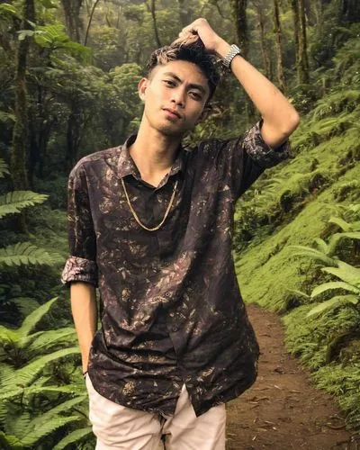 jungle,camo,yun niang fresh in mind,rainforest,batik,ubud,hike,rain forest,filipino,edit icon,live in nature,in the forest,hiking,tropics,forest background,nature and man,bamboo,blangkon,tropical jung