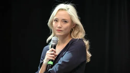 sarah walker,mic,seminar,orlova chuka,riopa fernandi,greta oto,bella kukan,simone simon,jungfau maria,sighetu marmatiei,beyaz peynir,silphie,anna lehmann,jena,blonde woman,bonifacja,student with mic,z