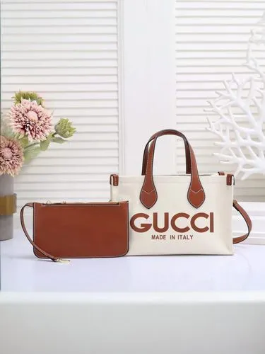 gucci,guccis,luxury accessories,purse,leather goods,purses