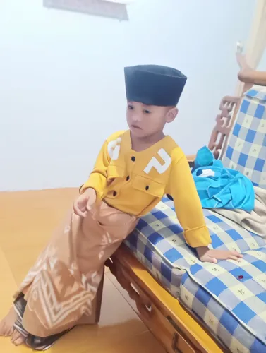 traditional costume,folk costume,military uniform,military officer,handmade doll,russkiy toy,social,i̇mam bayıldı,russian toy,folk costumes,asian costume,paramedics doll,female doll,child is sitting,k