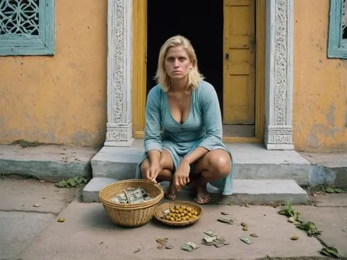 girl with cereal bowl,girl with bread-and-butter,woman holding pie,veruschka,blonde woman reading a newspaper,paltrow,blonde girl with christmas gift,vietnam,woman eating apple,woman with ice-cream,mccurry,woman drinking coffee,eggleston,praying woman,hanoi,vietnamese tet,kurkova,girl in the kitchen,bardot,kava,Photography,Documentary Photography,Documentary Photography 07