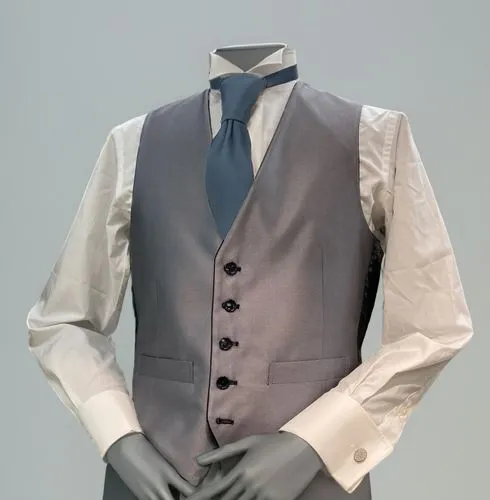 waistcoat,men's suit,waistcoats,wedding suit,tailcoat,tailoring,tailcoats,tailor,formalwear,tailors,suit of spades,sprezzatura,tailored,men's wear,men clothes,traje,sportcoat,eveningwear,zegna,lapels,Male,South Americans,Comb-over,Blazer Suit,Pure Color,Light Grey