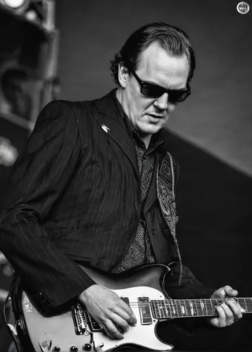 Joe Bonamassa @ Holland International Blues Festival 2018 Grolloo,jazz guitarist,keith-albee theatre,telecaster,slide guitar,duesenberg,lead guitarist,rivers,matti suuronen,deacon,ervin hervé-lóránth,