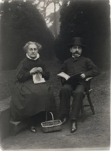 edwardians,atget,mallarme,pictorialist,edwardian,huysmans,holmbury,proust,courtaulds,sebald,man and wife,courtauld,vintage man and woman,gustave,charlotte cushman,maurier,stieglitz,elderly couple,young couple,selborne,Photography,Black and white photography,Black and White Photography 15