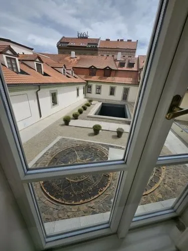 arched and round skylight window,360 ° panorama,český krumlov,bilderberg,transparent window,dormer window,round window,inside courtyard,mikulov,waiblingen,sopron,wimpfen,veszprem,natolin,hall roof,kru