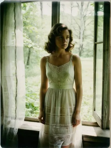 harmlessness,marylou,hilarie,vintage woman,evelyne,vintage dress,vintage angel,rosalyn,vintage women,vintage girl,goldfrapp,minogue,marilynne,cotillard,vintage style,retro woman,feist,torn dress,nightgown,wassaic,Photography,Documentary Photography,Documentary Photography 03