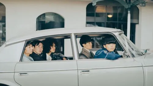 cnblue,shinee,btob,carpooling,carpool,beatles,cola bottles,carpools,the beatles,mblaq,quarrymen,wjxx,carpoolers,vintage car,jyj,taxi cab,changjin,joyriding,boice,beatle