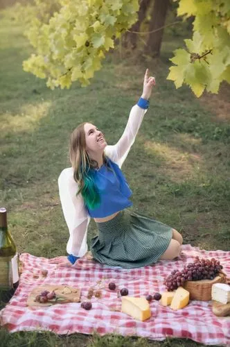 woman eating apple,picnic,wine harvest,napa,sonoma,sangria,wine,grape harvest,apple orchard,drop of wine,picnic table,to the grape,woman holding pie,isabella grapes,young wine,girl picking apples,appl