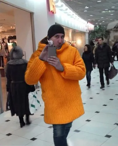 shopping icon,mall,kaymak,shopping mall,shopping venture,shopping,christmas shopping,sikh,shopper,knitwear,man's fashion,young model istanbul,shopin,ice skating,yellow purse,pan flute,fashion model,zurna,fashionista,mămăligă