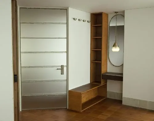 mantener la imagen , volverla mas realista.
,an empty room is shown with closet and large mirror,walk-in closet,garderobe,schrank,storage cabinet,closets,mudroom,Photography,Documentary Photography,Do