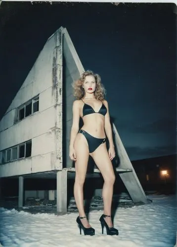 polaroid photos,hadid,polaroid,gena rolands-hollywood,marylyn monroe - female,bettie,wretzky,lepontine,uffie,mdna,pharmakon,madge,dotrice,goldin,yasumasa,bourdin,anney,pin ups,vinoodh,fuzzbox,Photography,Documentary Photography,Documentary Photography 03