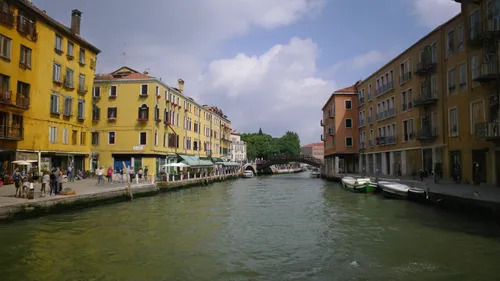 grand canal,treviso,venezia,arno river,limmat,canals,venice,lombardy,veneto,riva del garda,city moat,canal,chioggia,l'isle-sur-la-sorgue,lucca,venetian,hallia venezia,murano,gondolas,venice square