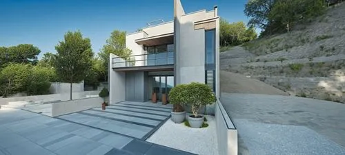 DISEÑO EXTERIOR DE CASA ESTILO MINIMALISTA, CON MUROS CON CANTERA GRIS, EN COMBINACION CON MUROS DE COLOR BLANCO Y GRIS, PLANO CINEMATOGRAFICO, CORRECCION DE ERRORES,a large house on a hill surrounded