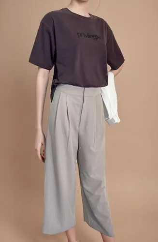 trousers,cargo pants,garment,children is clothing,boys fashion,pants,rain pants,sackcloth textured,sweatpant,active pants,a uniform,one-piece garment,isolated t-shirt,loose pants,child model,sackcloth,linen,khaki pants,boy model,man's fashion,Female,Western Europeans,Youth adult,M,Confidence,Pure Color,Light Pink