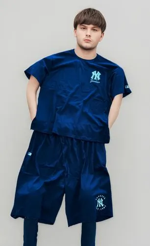 gapkids,crewcuts,munsingwear,boys fashion,children is clothing,beanpole,mst,childrenswear,boy model,miyake,mensfelt,muumuu,szewczenko,jorkens,pant,sjc,unc,multinvest,muu,hco,Male,Eastern Europeans,Curtain Bangs,XXXL,Pure Color,Light Grey