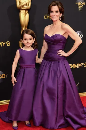 purple dress,oscars,step and repeat,mom and daughter,purple,children is clothing,purple and gold,mother and daughter,gold and purple,children,female hollywood actress,little girls walking,red carpet,trash the dres,photos of children,pictures of the children,little girl and mother,children girls,little girls,blogs of moms,Art,Classical Oil Painting,Classical Oil Painting 30