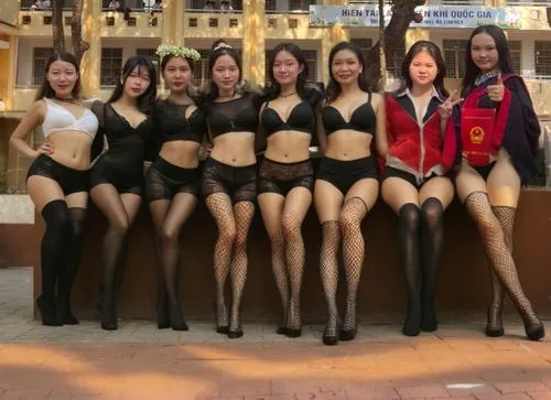 rockettes,miss vietnam,policewomen,danyang eight scenic,maoming,majorettes