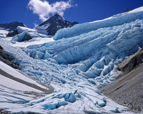 Radial crevasses of the glacier Pasterze near Grossglockner. the radial crevasse are the first signs of the collapsing of another glacier area and the forming of new dead ice, Europe, central europe, 