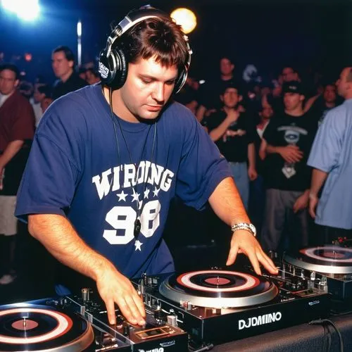 dj,oakenfold,dieselboy,djn,djelic,turntablist,prosumer,disc jockey,truncate,turntablism,aphex,serato,djj,mixmaster,vitalic,djs,turntablists,okrand,rephlex,djemba,Photography,General,Realistic