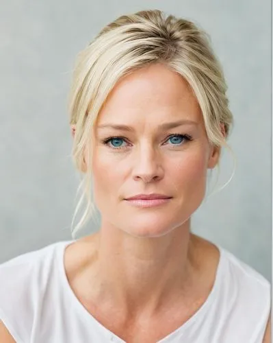 [Robin Wright 1.3,28 yo](realistic HD photo,) clean skin
((rich skin texture)), ID photo,  up, medium shot, clear background, 8k, rich details, real, high resolution, extremely high quality, detailed 