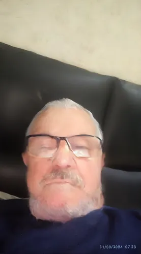 grampy,elderly man,grampa,gramoz,granda,abuelo,gramps,bjornebye,grandpappy,grandpa,abuelazam,madala,jeddo,bjorgolfur,gramp,bjorgen,granddad,papaw,elderly person,bjorn