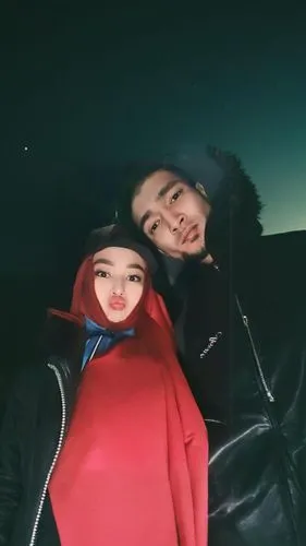 chairlift,stargazing,couple goal,jinji,jinglian,yuanjie,wenxian,erenhot,fenyang,kysela,boonsang,xin,luge,supercouple,photo session at night,beautiful couple,ldr,sledding,joji,penguin couple