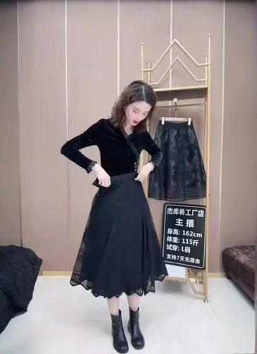 dressmaker,dress walk black,vintage dress,dress to the floor,dress shop,hoopskirt,black dresses,vintage fashion,tulle,overskirt,stylist,gothic dress,seamstress,little girl dresses,dressing up,doll dress,sewing silhouettes,dress doll,crinoline,vintage women