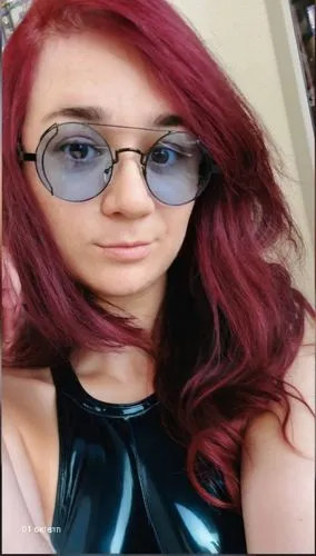 купальник ,a woman with red hair, wearing glasses,kimberlee,redhair,red hair,kimberlain,lilyana,glodjane