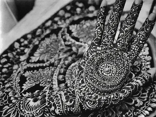 Imagine a mehndi design reflecting the rich cultural heritage of India.,mehendi,mehndi designs,henna designs,mehndi,henna frame,henna,henna dividers,zentangle,mandala art,indian paisley pattern,mandal