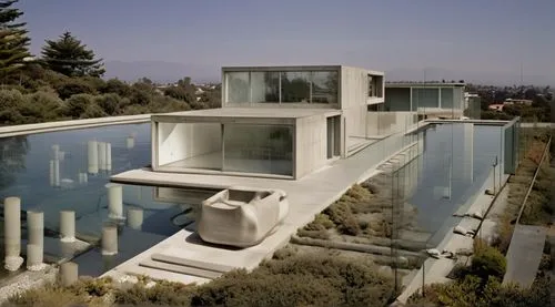 Casa moderna con arboles de fondo y vecinos aislados 
,modern house,modern architecture,dunes house,luxury property,roof top pool,cubic house,luxury home,pool house,cube house,infinity swimming pool,g