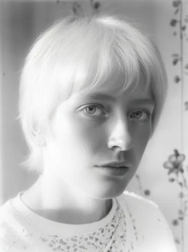 A beautiful elderly woman,a woman with blond hair and eye makeup posing for the camera,moskvina,arngrim,tsvetaeva,nomellini,gavrilova,sokurov,Photography,Black and white photography,Black and White Ph