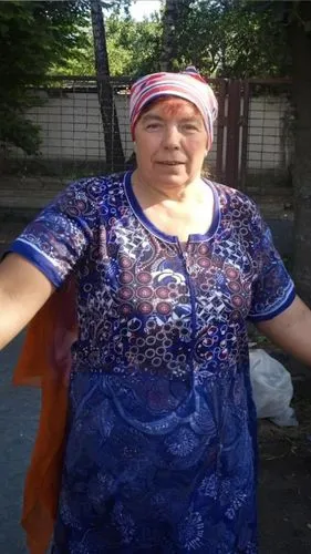 rigoberta,sukmawati,mataji,uzbek,fatmawati,nanay,bhanwari,nanang,kurung,fatoumata,nurhayati,washerwoman,mojaddidi,bainimarama,kurti,ibu,pertiwi,abuela,abuelazam,granma