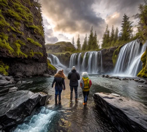 helmcken falls,bow falls,bond falls,salt creek falls,waterfalls,united states national park,oregon,water falls,brown waterfall,seljalandsfoss,kirkjufell river,falls,ilse falls,fallen giants valley,water fall,falls of the cliff,ash falls,skogafoss,bridal veil fall,british columbia,Realistic,Landscapes,Icelandic